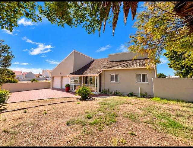 3 BEDROOM HOUSE FOR SALE IN PORT OWEN